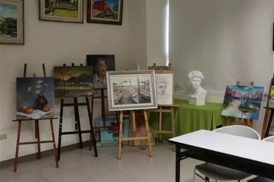 一带一路 · 汉台民间旗袍文化交流活动五 -- 湖北省旗袍协会赴双连安养中心看望长者 泪洒当场 探访旗袍品牌龙笛 尽显优雅